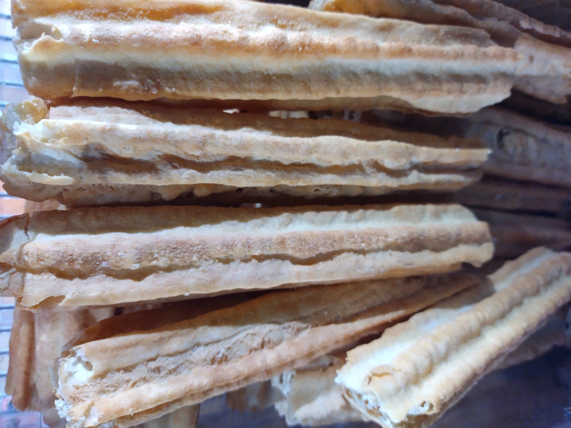 Esikypsennetty churrotikku