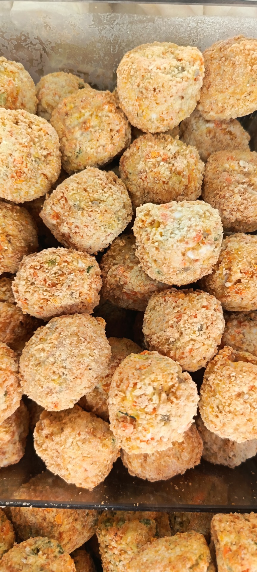 Porkkana-kvinoa pyörykkä